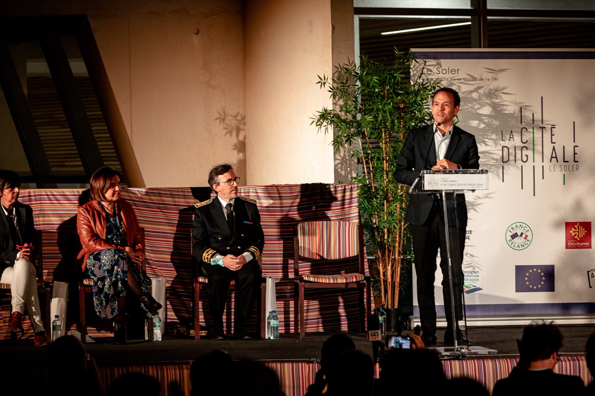 ClusterPAM's tweet photo. C'est une grande fierté d'avoir pu accueillir le Secrétaire d'Etat @cedric_o dans la Cité Digitale du Soler et de lui avoir présenté 7 startups parmi nos 80 entreprises adhérentes.
Avec ce magnifique outil, l'aventure ne fait que commencer !
#ClusterPAM #FrenchTech https://t.co/Htf7UQuI6y