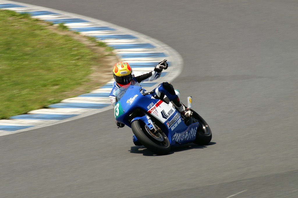 Rinten73's tweet photo. #バイク乗りとして軽く自己紹介

名前：りん
性別：♂
年齢：50
住み：東京
身長：170
バイク：BMW HP4&amp;HP2、S1000RR、R nine T、DUCATI M1200R、SBK848、tm Racing EN250ES、ホンダ CT125ハンターカブ他
クルマ：アルファロメオ105クーペ他
好き：美しいモノ
一言：余生を精一杯楽しんでます。 https://t.co/qbnQQ0GD6i