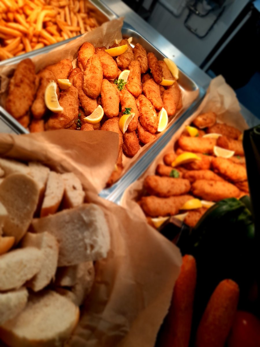Fish Fryday <a href="/High_Hazels_Ac/">High Hazels Academy</a> #fishandchips #fryday #Food #foodie @UltCaterlink <a href="/MStreeting/">Michael Streeting</a> <a href="/JoanneNunney/">Joanne Nunney</a>