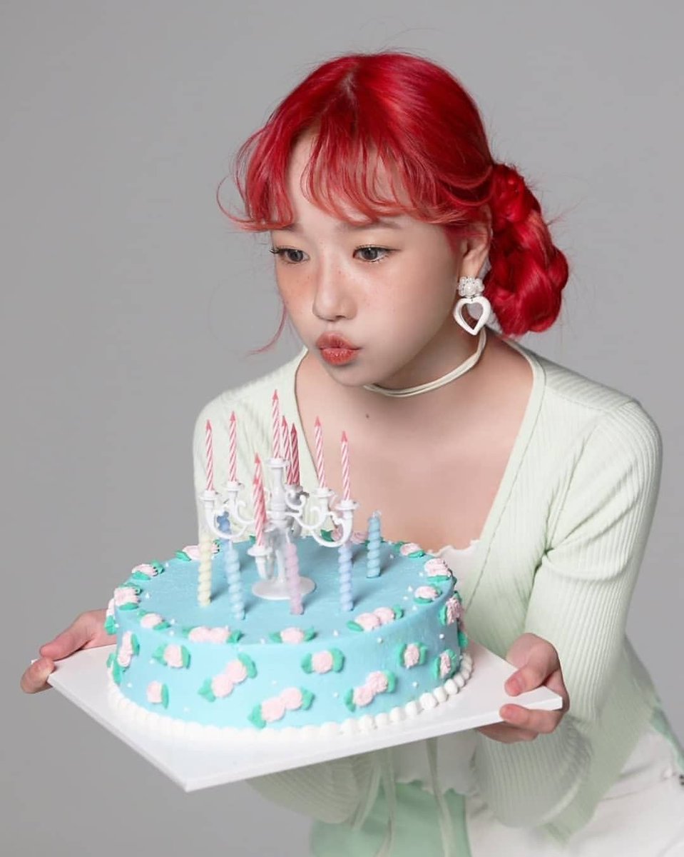 yulcarts's tweet photo. [beli kue] bought her a cake and I'm gonna eat it myself hehe. 쪼율 조유리 케이크. HAPPY BIRTHDAY JO YURI 🐹🧡

#유리가_언제나_빛날수있게
#AutumnForYuriDay
@JOYURI_offcl https://t.co/eE28uIPV04
