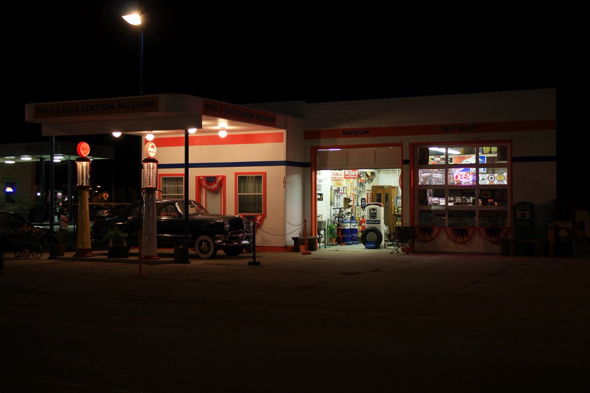 TimeTraveler911's tweet photo. One of the iconic places of Route 66 is #Williams on #Route66Arizona for this week's #Top4Theme #Top4Iconic with hosts @Giselleinmotion @Touchse @CharlesMcCool @perthtravelers
@66Travelers @Route66Times @ArizonaTourism @Rt66Arizona @VisitWilliams @azhighways https://t.co/ckksMuY0rd