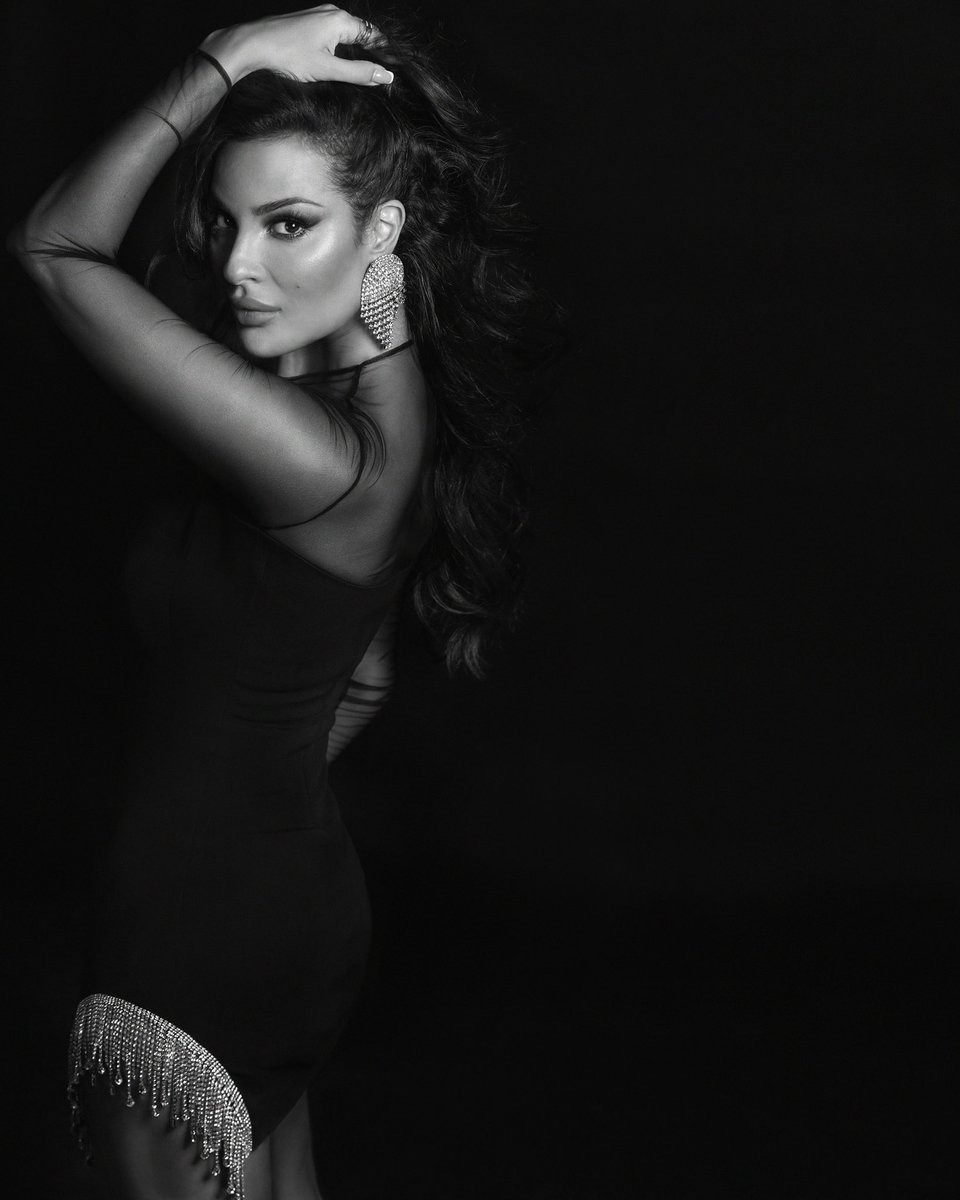 كلمة من أربع أحرف : شكراً ل ١٤ مليون متابع 💕🏆🤩