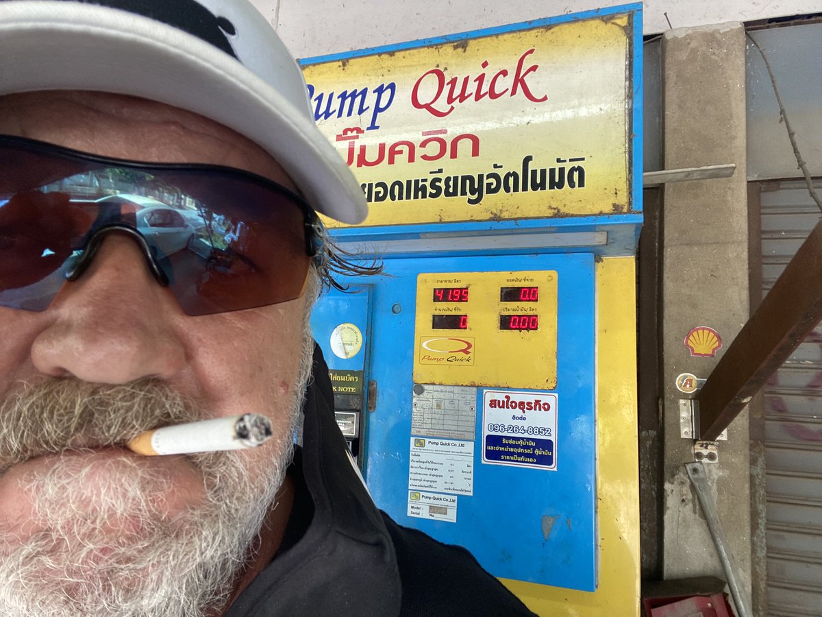 russellcrowe's tweet image. Lost in Bangkok #7.