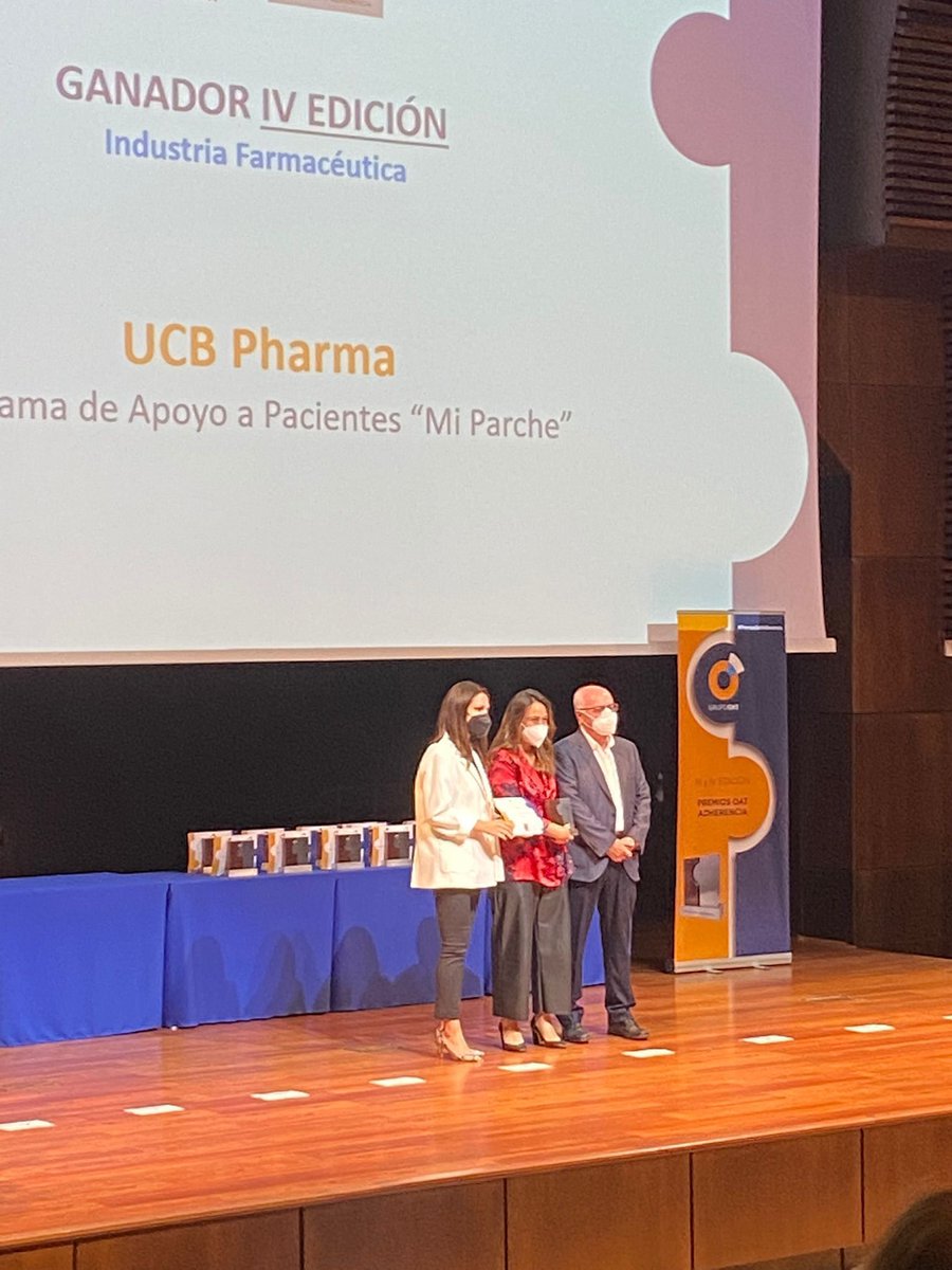 ucb_iberia's tweet photo. 📌 Orgullosos de haber recibido dos #premiosOATadherencia para nuestros programas para pacientes: #MiParche, un proyecto digital para personas con #parkinson; y #HES de acompañamiento en enfermería para quienes conviven con enfermedades reumáticas #ERAS. ¡Muchas gracias! https://t.co/HaiCAih1I8