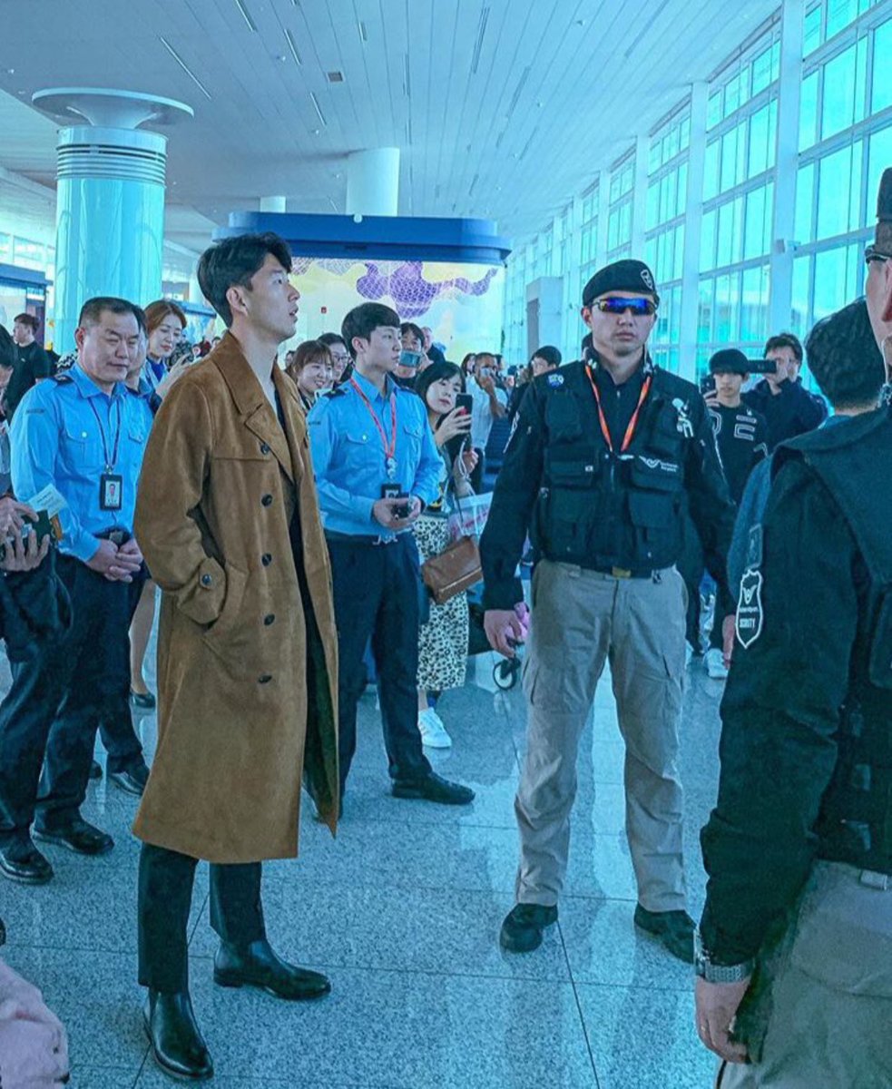 captain0708MF's tweet photo. 이쯤에서 다시 꺼내보는 레전드 공항 흥민 https://t.co/4xokWPjONj