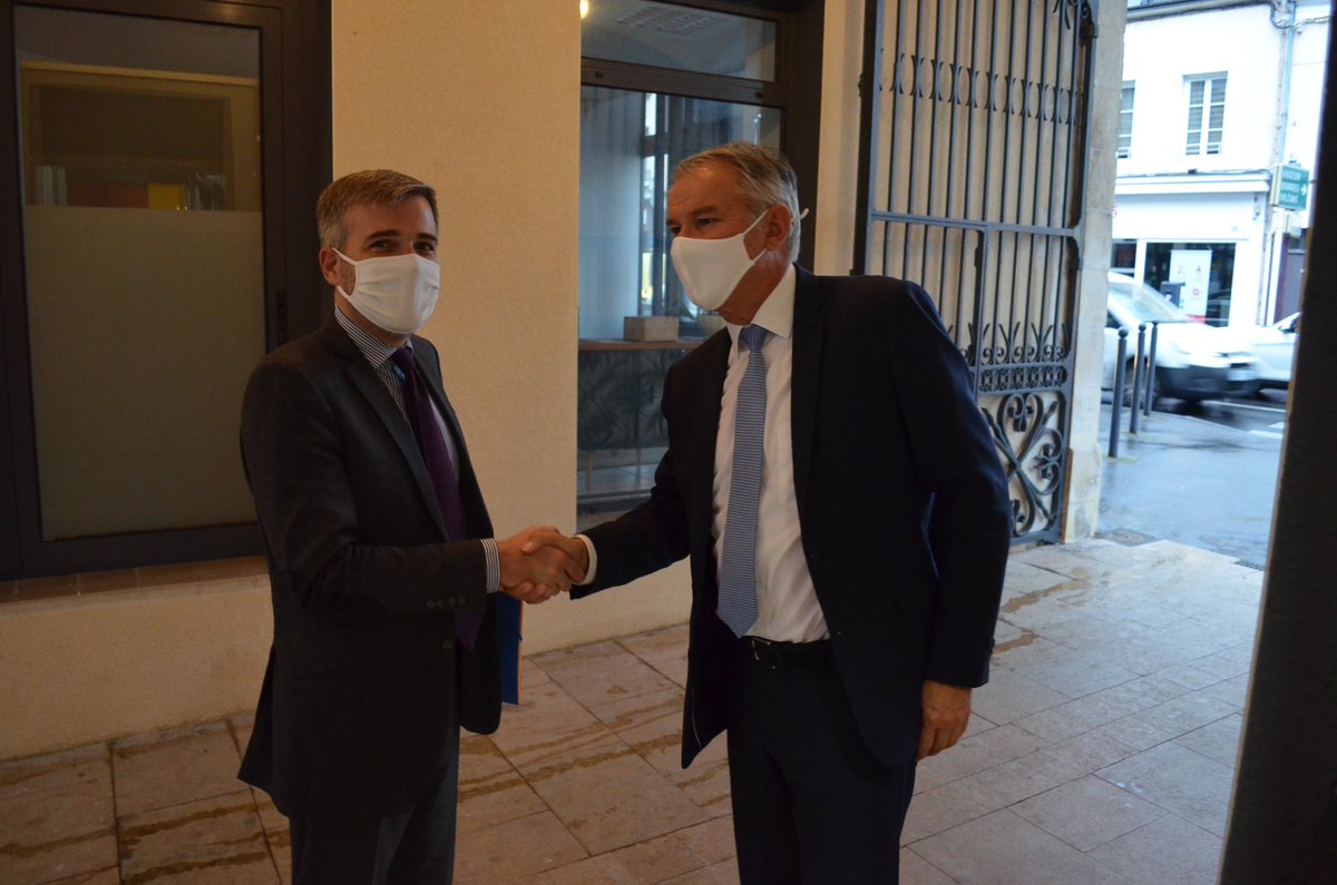 Prefet36's tweet photo. #scalis #visite 📸
Mercredi, @prefet36 rencontrait le directeur général de SCALIS, A. Chevolleau ; tour d’horizon avec l’un des deux bailleurs sociaux de l’Indre. https://t.co/0SKjuQuRkd