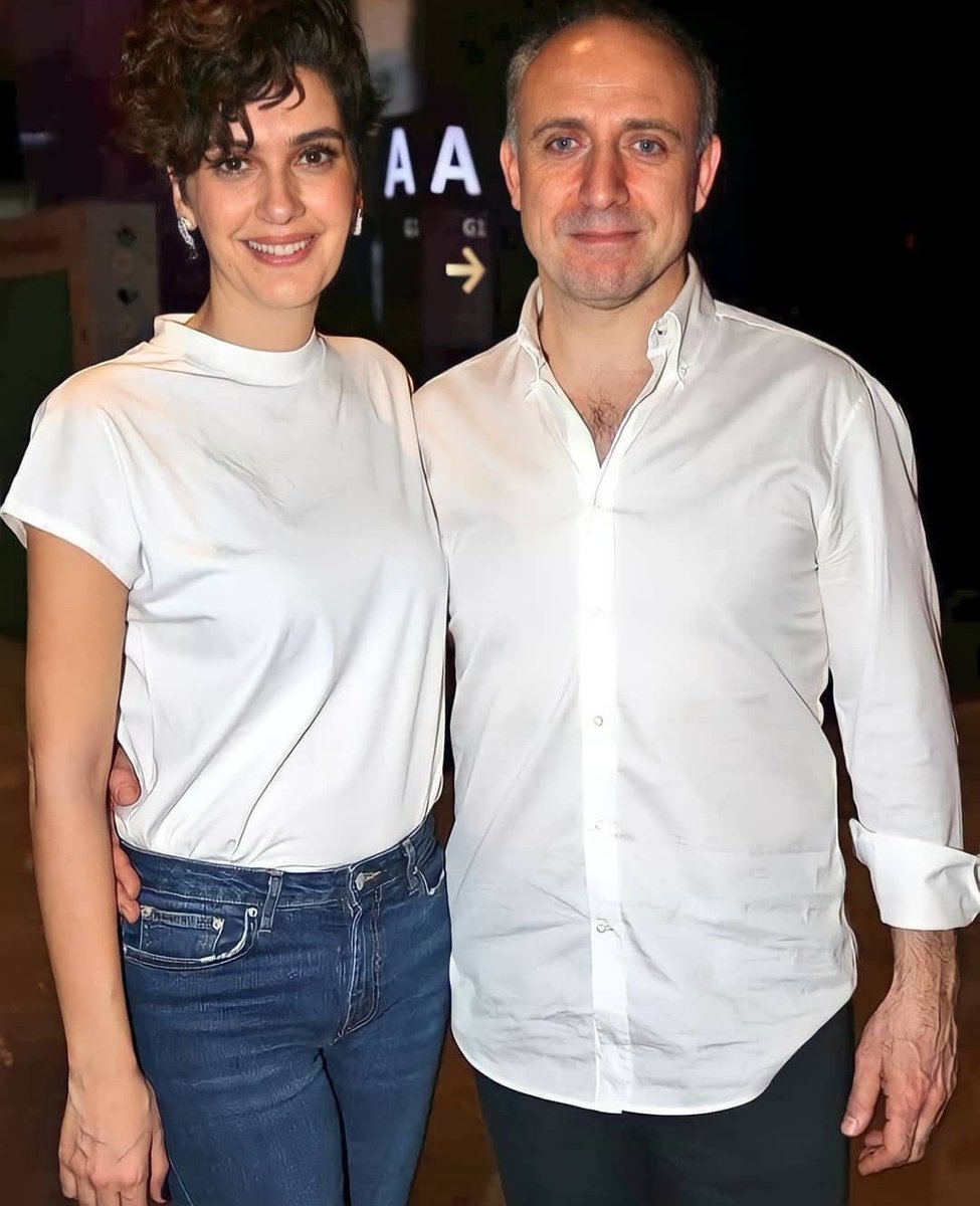BerguzarkorelM's tweet photo. #BergüzarKorel 💕#HalitErgenç #VatanımSensin #1001notes #BinbirGece #muhteşemyüzyil https://t.co/7nPGSMx3sZ