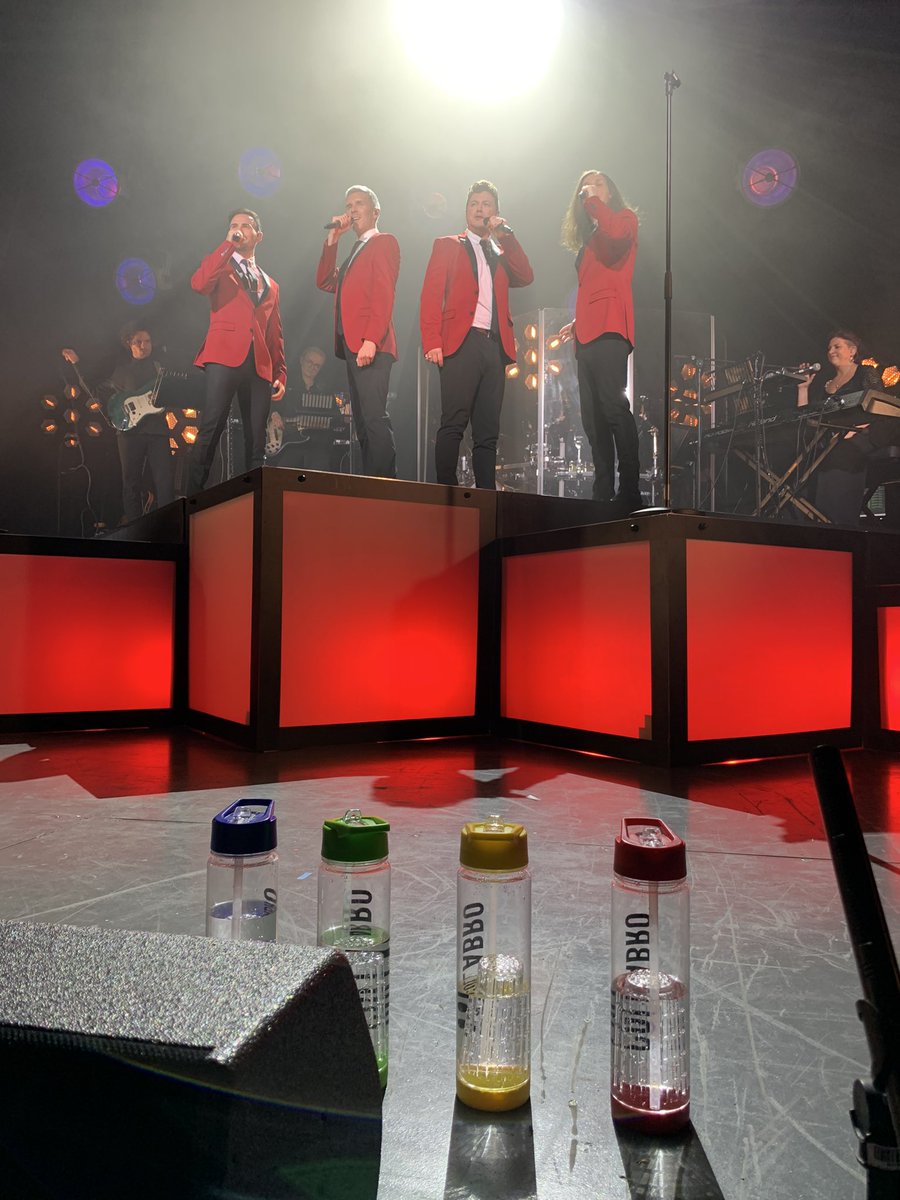 zoescott_2012's tweet photo. It was so good being able to see @Collabro live last night @PrincessTorquay, I’ve been looking forward to this for ages and they did not disappoint ❤️🎶 I might have to treat myself to a water bottle, or tea towel 😂 @MattCollabro @MichaelCollabro @JamieCollabro @ThomasCollabro https://t.co/eBNGc8pg5n