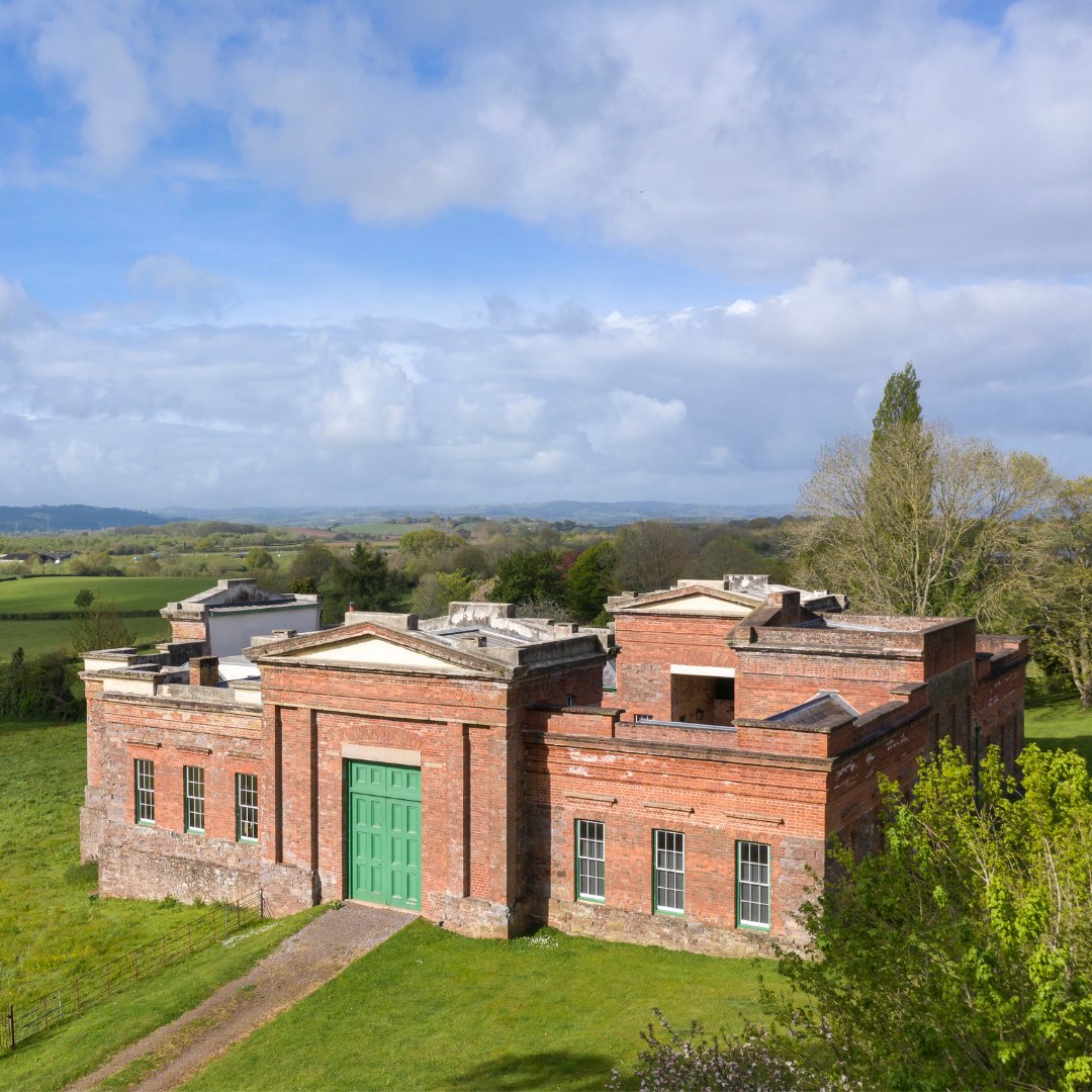 LandmarkTrust's tweet photo. We are thrilled to announce that four vital conservation maintenance projects can start this autumn, thanks to a grant from the government’s second round of the Culture Recovery Fund.

Read more: https://t.co/m7B7Qu19oh

With huge thanks to @DCMS @HistoricEngland 
#HereForCulture https://t.co/9gi7tJUym2