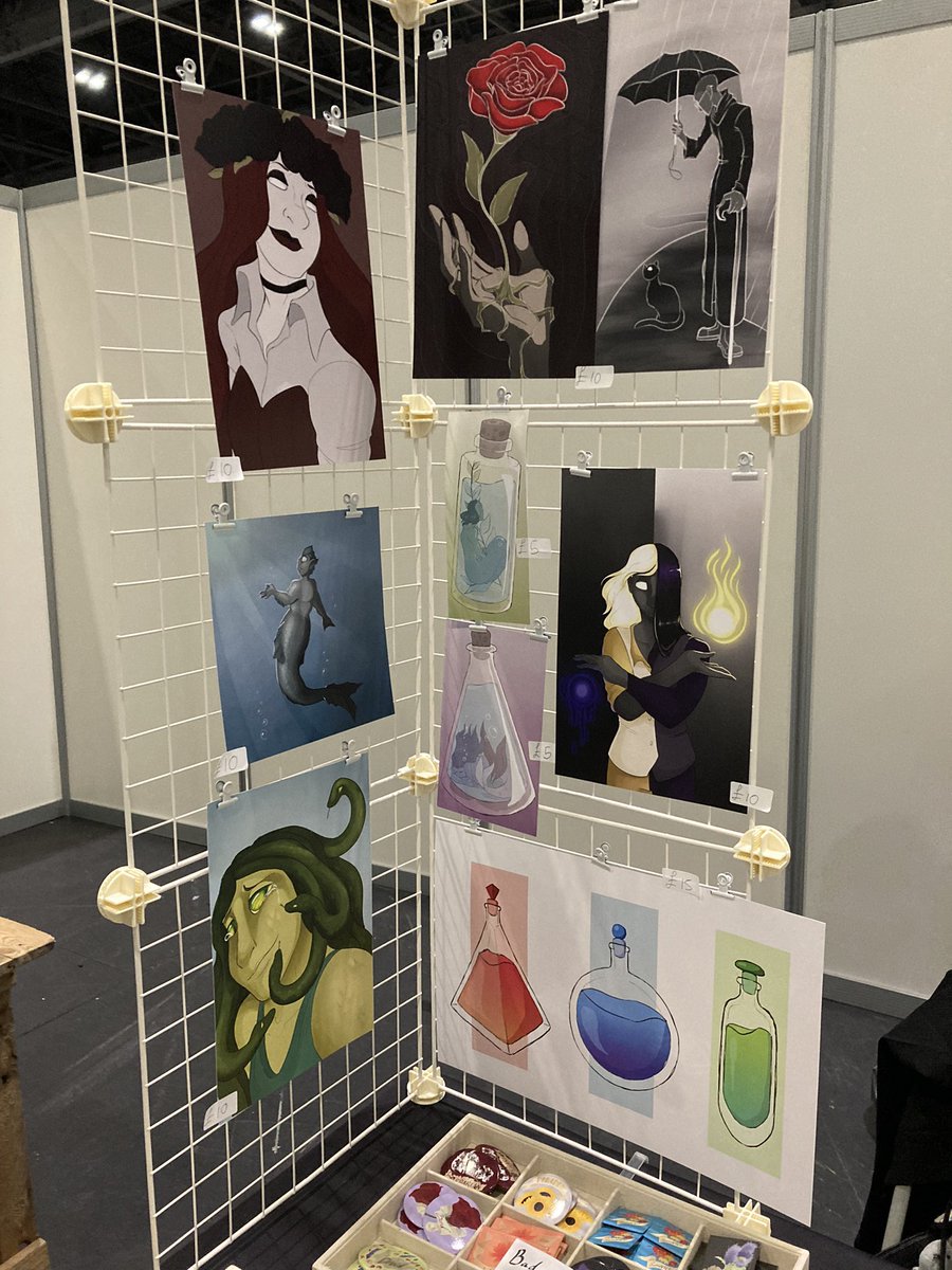 Phosph0rescence's tweet photo. Sooo probably should have mentioned this sooner but guess who’s on artists alley at Mcm London this year??
👋
Come say hi and mayhaps even make a purchase 
#MCMComicCon https://t.co/0zGluAUrEj