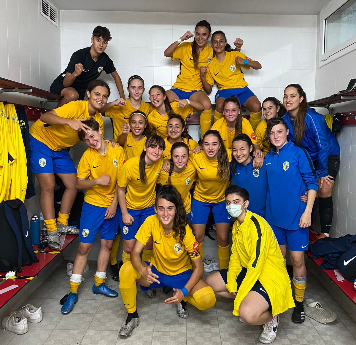 🔷🔶 JUVENIL FEMENINO C | La previa

🆚 <a href="/AtleticVila/">Atlètic Vilafranca</a> 

📆 Sábado 23 de octubre
⏱ 20.00h
📍 Municipal Fontsanta

🆗 Las amarillas quieren seguir con la racha de victorias
⚠ Se enfrentan a un rival siempre complicado 
👎 Llega de perder por la mínima

#CDFF