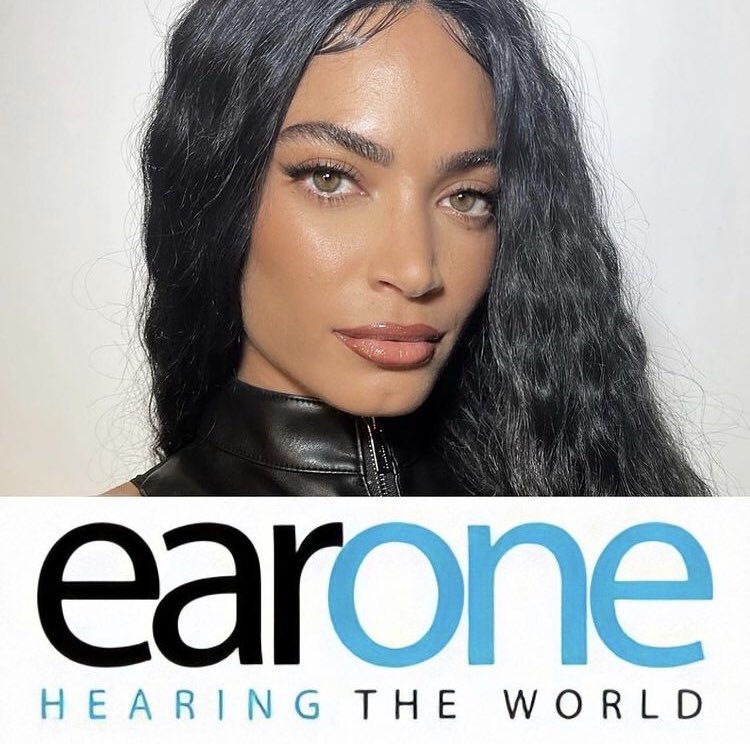 Reality_House's tweet image. Classifica AirPlay Italia #Earone
#RadioChart 📻 

1. Vertigine (+2) *nuova #1*
2. Siamo qui (NEW)
3. Ora ti canto il mare (-2)
4. Rubini (-2)
5. Magari no (-1)
6. Meglio del cinema (+1) [peak]
7. Sono un fan (-2)
8. La rete (-2)
9. La più bella (+2) [peak]
10. Kumite (=)