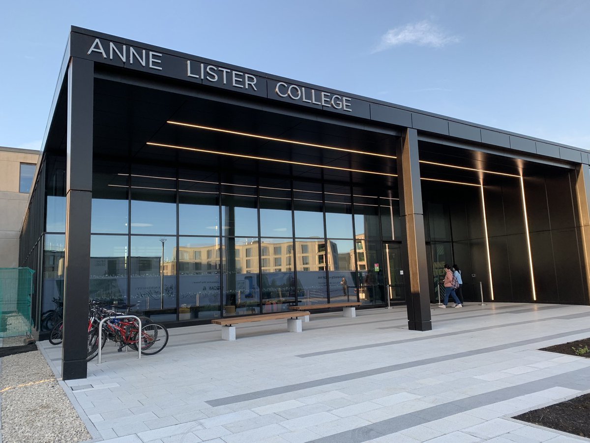 🎉🎩🎓🥾⛰☄️🌈Thank you to EVERYONE at @UniOfYork and @annelisterUoY for the most wonderful, emotional, uplifting day. The University of York and Anne Lister together at last! #AnneLister #gentlemanjack @AnneListerSoc @Emmabarnett @gbrannanarchive
