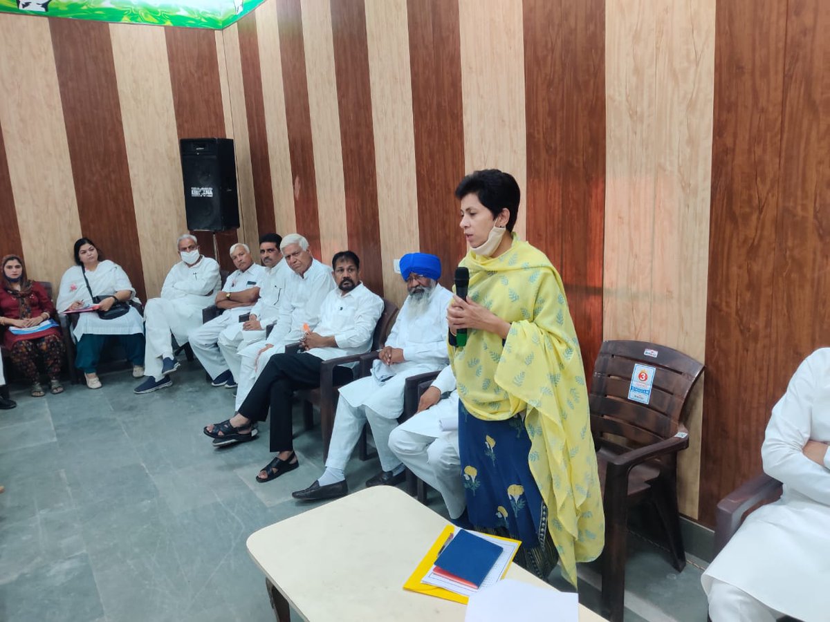 Kumari_Selja's tweet photo. ऐलनाबाद विधानसभा चुनाव में कांग्रेस प्रत्याशी श्री पवन बेनीवाल जी के समर्थन में नाथूसरी चोपटा कार्यालय के जोन प्रभारियों और ग्राम प्रभारियों के साथ बैठक में हिस्सा लिया।

जय कांग्रेस, विजय कांग्रेस https://t.co/epIEG7nV7R