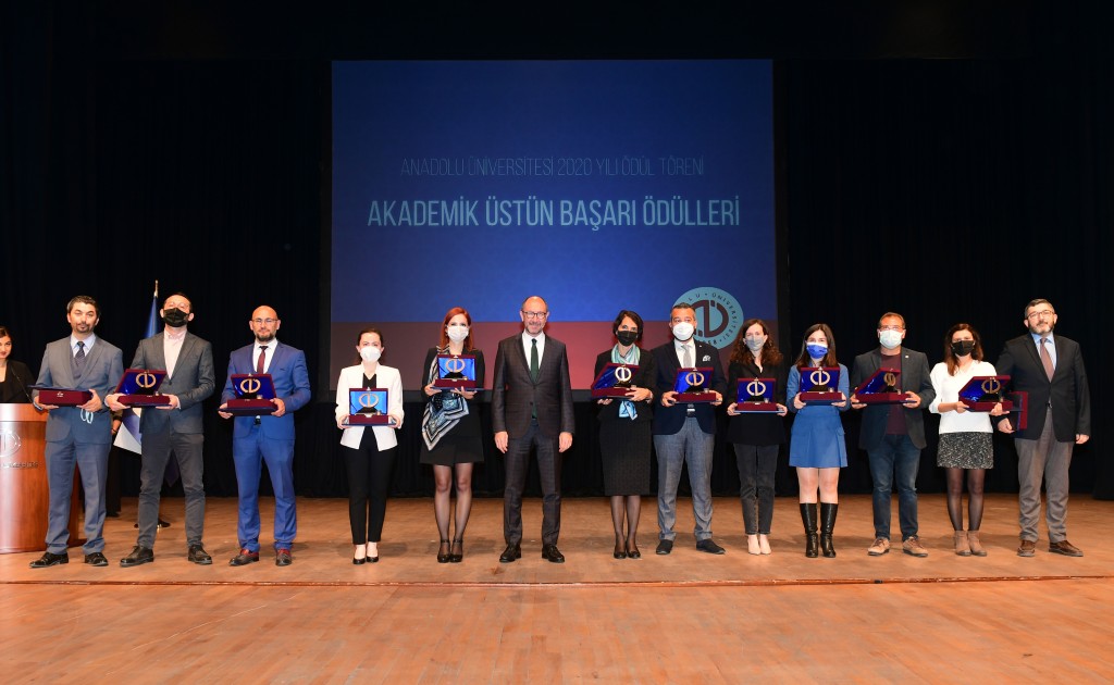 Aras Bozkurt tweet media