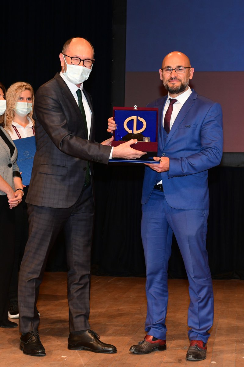 Aras Bozkurt tweet media