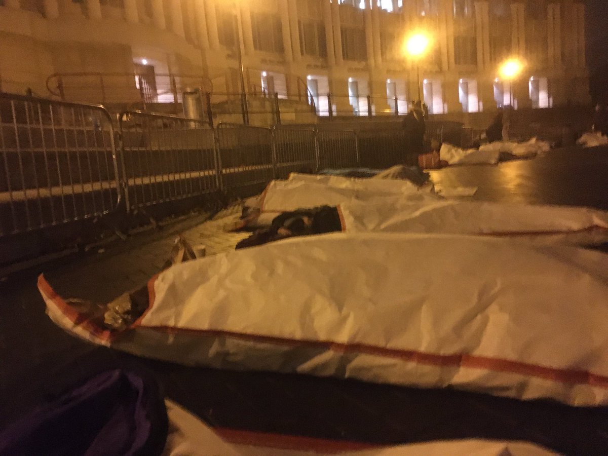 nigeldyke's tweet photo. Team AFA hard at work for 1625ip Sleep Out! ⁦@AlecFrenchArchs⁩ ⁦⁦@1625ip⁩ https://t.co/wuRIPPJx0G