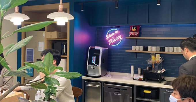 office_barista's tweet photo. Need a bean to cup coffee machine for your business but concerned about the costs? We have hassle free rental, leasing & operated options so you can get the right equipment for you!
#bestbeantocupcoffeemachine #breakroom #coffeeapp #coffeemachineforshop
https://t.co/fpgftiY6DG https://t.co/hpnpgzfnZR