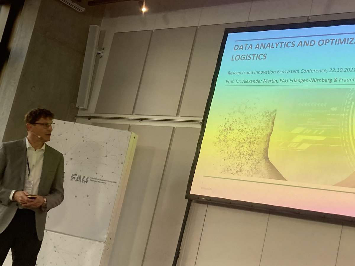 moeslein's tweet photo. Now #FAUprof &amp; #Fraunhofer head of institute #AlexanderMartin engages us in #Analytics, #DataScience, #MachineLearning and even does not forget to highlight the importance of #PatternRecognition … #reallycool 😎 II @JOSEPHS_LAB @UniFAU @FraunhoferIIS https://t.co/d6wyhHo9YC