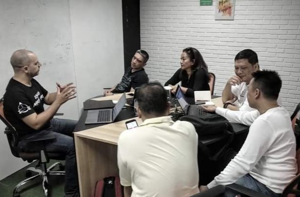 UngkiWD's tweet photo. 📣Road to 2nd Anniversary...
25.10. 2019 - 25.10.2019

Management is, above all, a practice where art, science and craft meet.

Henry Mintzberg

#kalimajapahit
#kalimajapahitindonesia
#roadto2ndanniversary 
#beyondmartialarts 
#indonesia https://t.co/XZ8LJZDSet