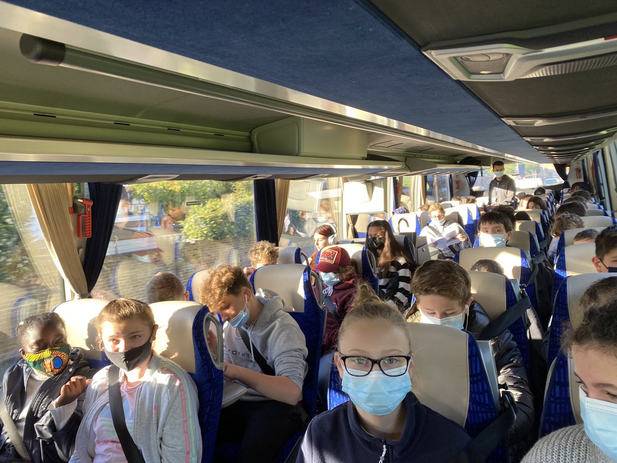 RBAGeography's tweet photo. Hi ho, hi ho itโs off @ZSLWhipsnadeZoo we go! Our year 8โs are excited for their first trip with @RBAcad #leadday #trip #zoo https://t.co/n0WwXCLl8F