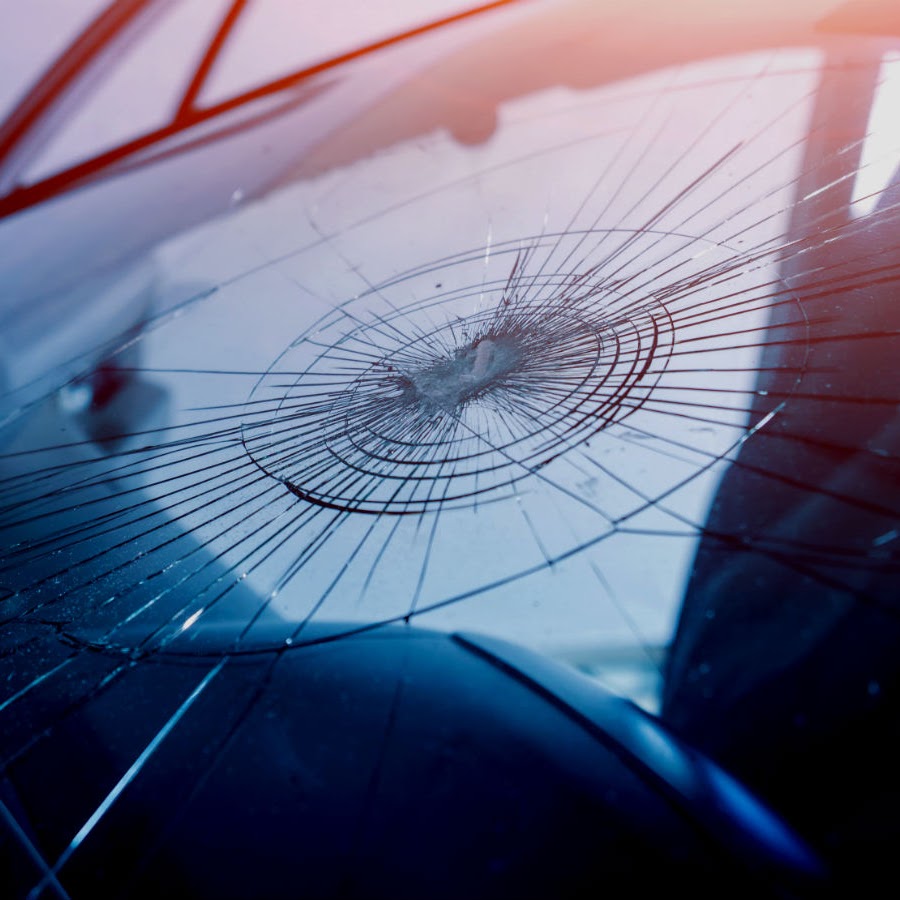 ToyotaAutoforum's tweet photo. El parabrisas de nuestro coche nos protege contra los elementos. Por ello, es muy importante que esté en perfecto estado. Para saber si te pueden multar por un parabrisas en mal estado haz click aquí https://t.co/EXs1DpToRi https://t.co/1DVwOmeWH3