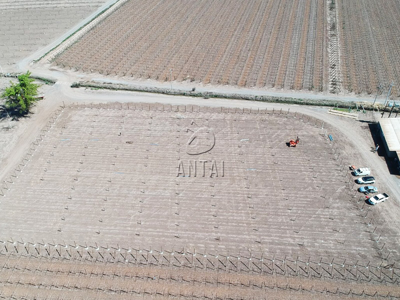 Antaisolar's tweet image. A closer look at the solar plant lies in the winery and you could even find the grapevines in the picture! This is a perfect combination of agricultural and photovoltaics, and the awesome aluminum solar structure is provided by @Antaisolar.
#Groundsolar #Agrivoltaics #Solarenergy