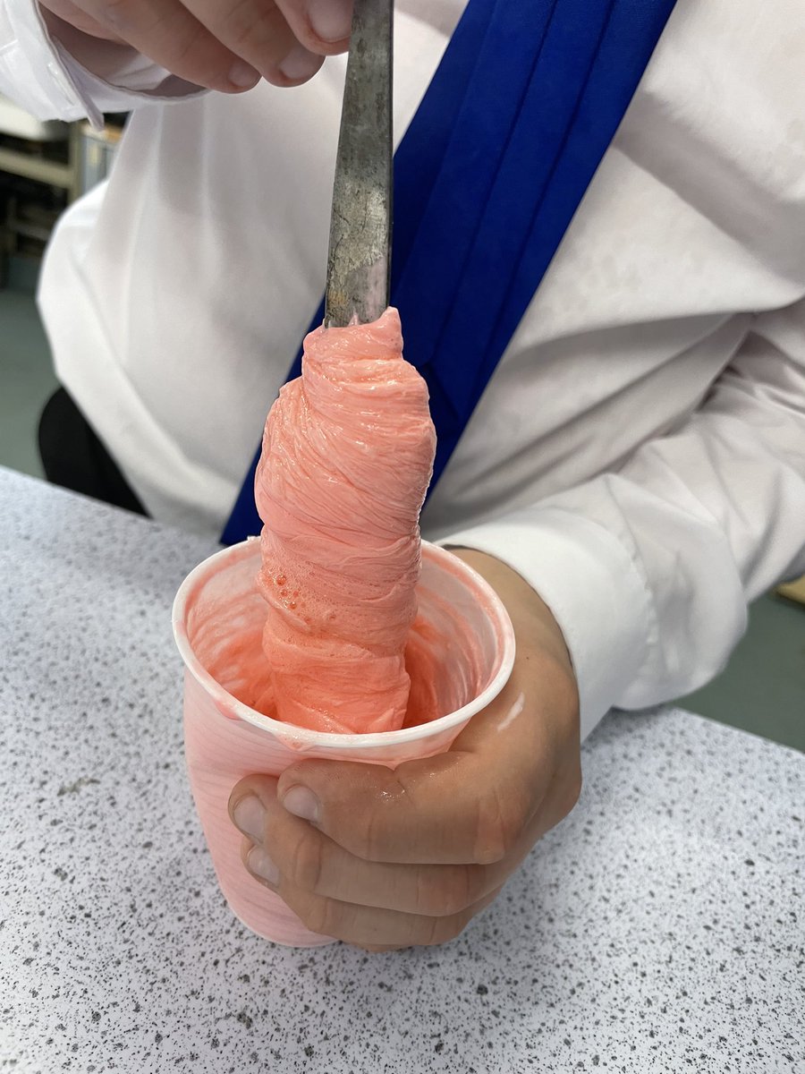 RodingValleyHS's tweet photo. #STEM club had fun making slime 🐌 this week. #ScienceTechnologyEngineeringMaths #Science #Technology #Engineering #Maths #Fun #Enrichment https://t.co/vgft9GglfO