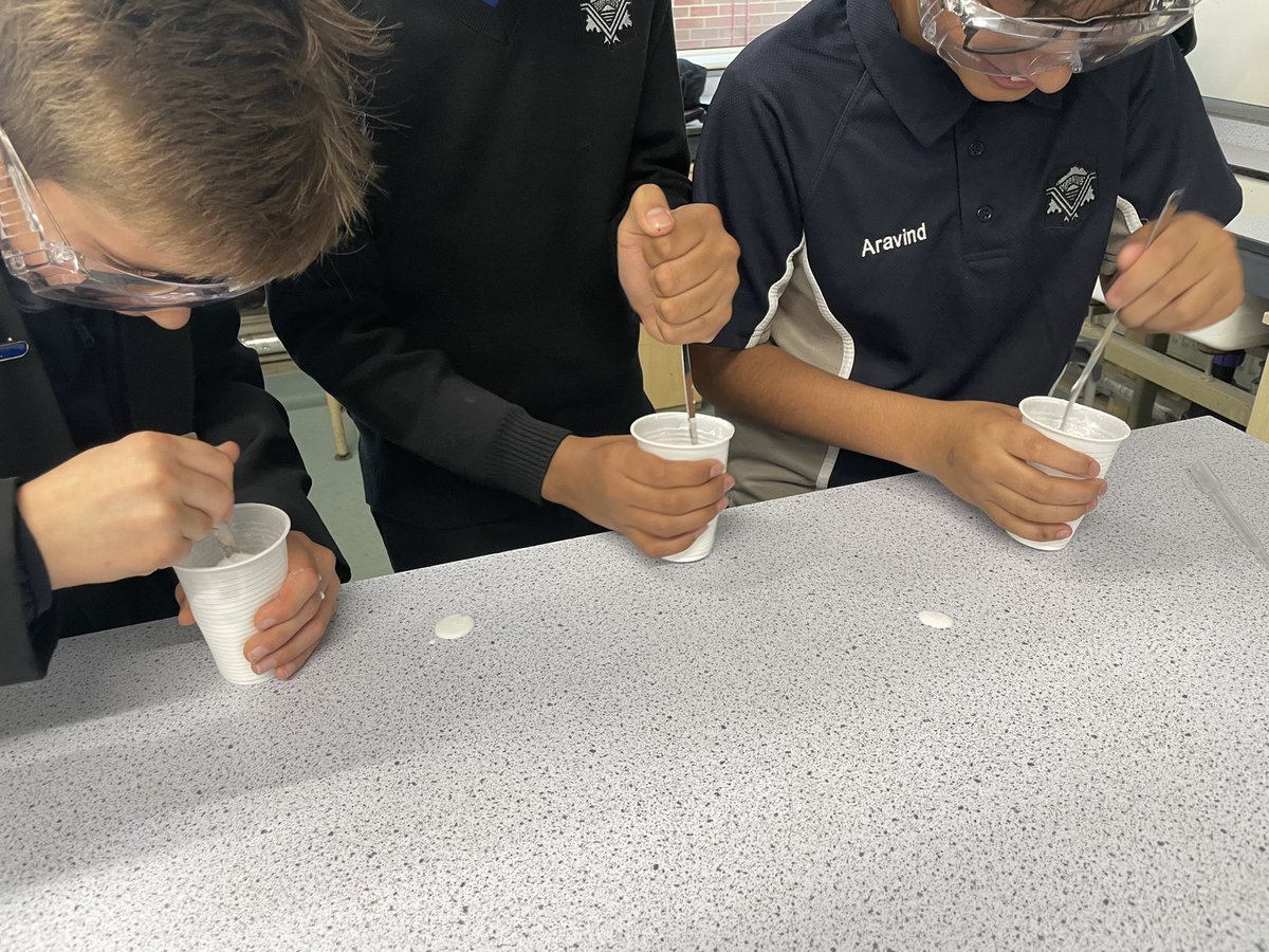 RodingValleyHS's tweet photo. #STEM club had fun making slime 🐌 this week. #ScienceTechnologyEngineeringMaths #Science #Technology #Engineering #Maths #Fun #Enrichment https://t.co/vgft9GglfO