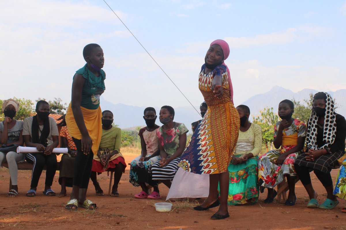 UNFPAMalawi's tweet photo. Safe spaces provide women & girls with a safe entry point for services & a place to access information. Safe space mentees in Mulanje performed a play depicting harsh realities of their day-to-day lives. Through drama, the girls are able to speak against abuse & violence #SDGAF https://t.co/pb4FyWLsMN
