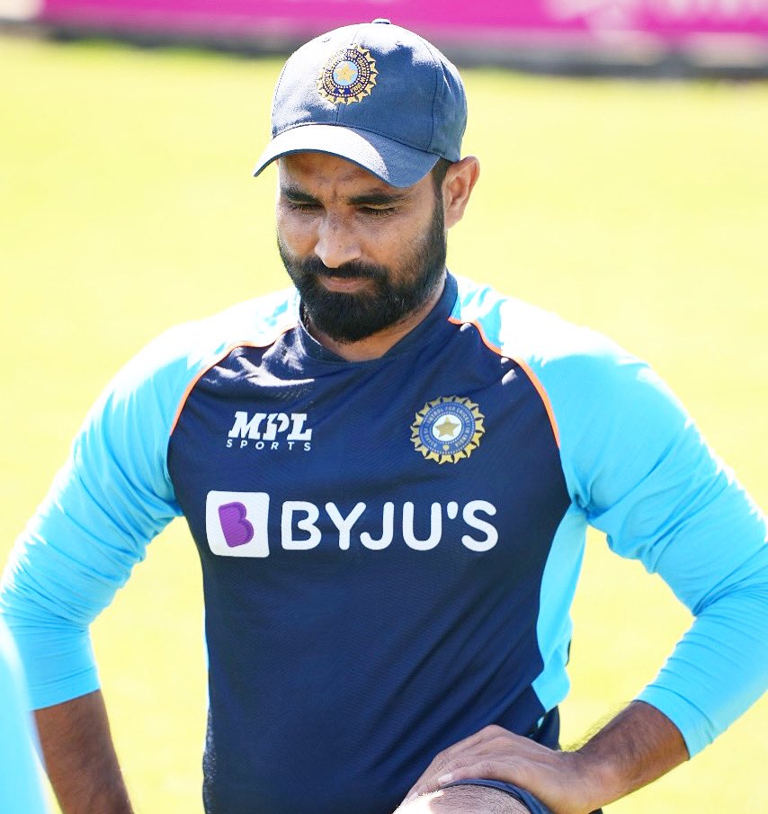 MustafaKhanO7's tweet photo. It is a WAR 🔥 #IndvsPak 

Retweet 🔄 for Mohammad Amir 🇵🇰
Like ❤ for  Mohammad Shami 🇮🇳 https://t.co/ISI3B18RR1