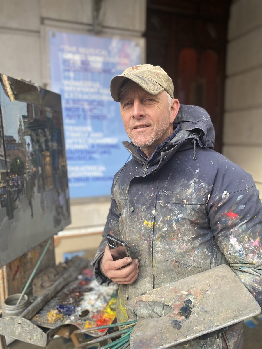 AbrahamSW19's tweet photo. Heading to work and bumped into the wonderful @petethestreet1 working his magic. Put a smile on my face seeing his incredible work. 

#steetartist #artist #inspiration #petethestreet #london #londonart #bathartist https://t.co/qGHItt6qCB