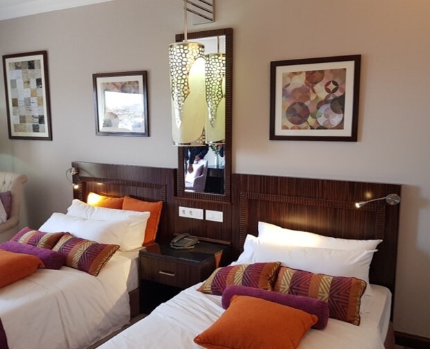 Sleeping while surrounded with authentic &amp; elegant African decorations is the ultimate dream.

See more pictures of Intercontinental Resort Senegal at the link below.

mebbels.com/projects/inter…

#african #africanstyle #afrique #dakkar #senegal  #travel  #interiordesign  #decor