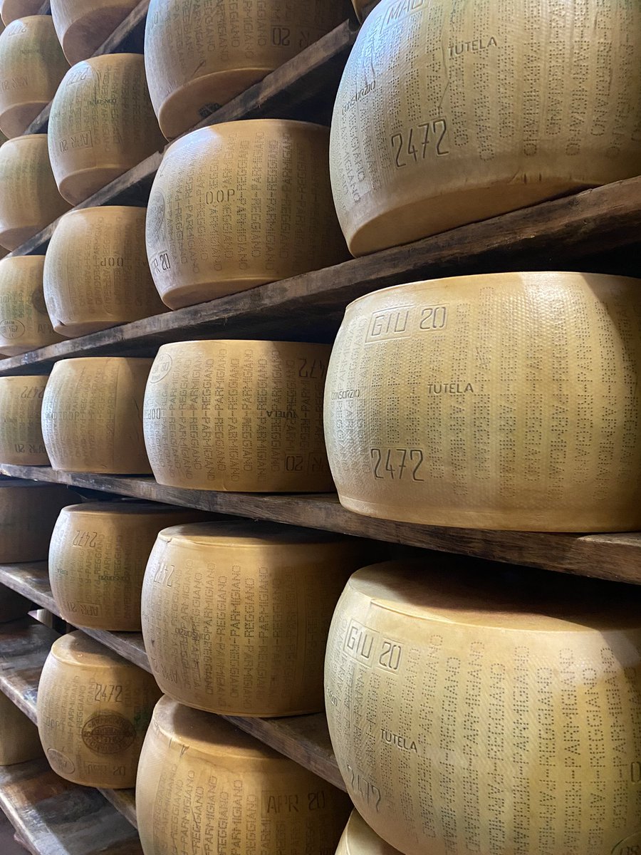 duffin_bronagh's tweet photo. Amazing to see #parmigianoregiano made on my #italianfood tour of North Italy- Lombardy region
#cheese #parma #artisans #loughneaghartisans #loughneagh #protecteddesignationoforigin #pdo https://t.co/iEwQg7rs5A