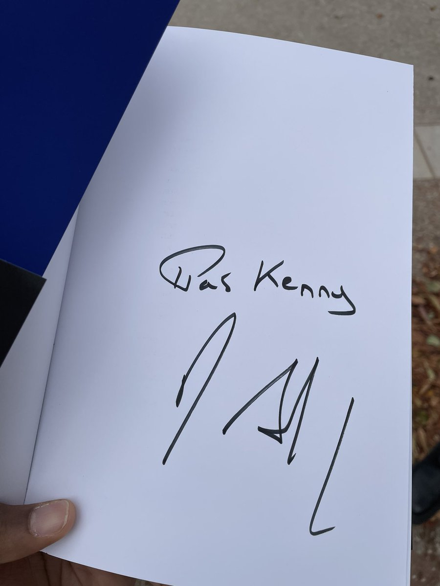 Merci à <a href="/NicolasSarkozy/">Nicolas Sarkozy</a> pour le livre et pour la dédicace.