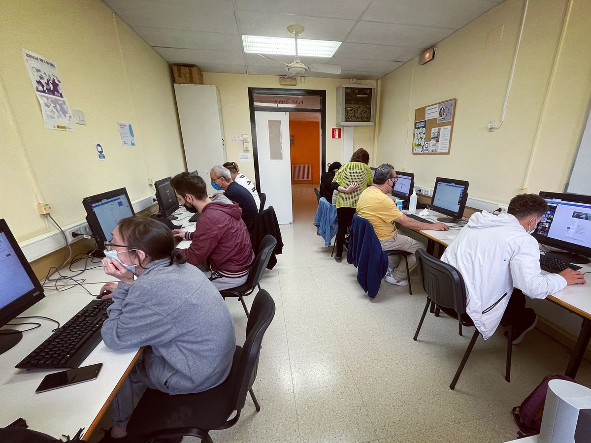 PESMartico's tweet photo. Dilluns vam començar l’aula oberta de recerca activa de feina al Punt Òmnia @omniamartico. Creació i modificació de Curriculum Vitae, cerca d’ofertes de treball, enviar CV…
Si estàs en aquesta situació, aquí trobaràs el teu espai! #jobsearch #marticodolar #puntomnia https://t.co/tPRzSLGHtC
