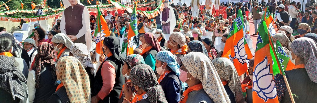 SBhardwajBJP's tweet photo. संकल्प से सिध्दि
नए जुब्बल नावर कोटखाई का संकल्प !
श्रीमती नीलम सरैइक जी को अपना कीमती वोट देकर विजयी बनायें।
 #ByElection #bjpforfurture
#womenempoerment #bjomahilamorcha
#bjpjubbalkotkhai #jubbalnawarkotkhai
#VoteUsSupportUs #VoteForBJP https://t.co/gAQSycXmHn