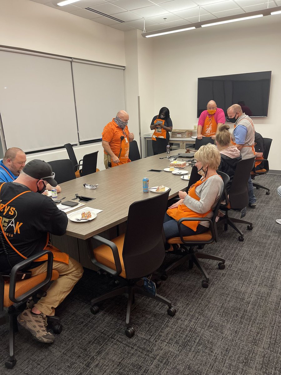 OcampoTHD's tweet photo. Shout out to Mike Oneil for celebrating his birthday twice with us on the same day. 🥳 #key2Life https://t.co/rfkG3GTkZF