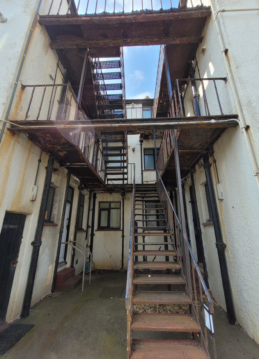 Our latest replacement staircase, well overdue!

Cracking job by the team! 👏