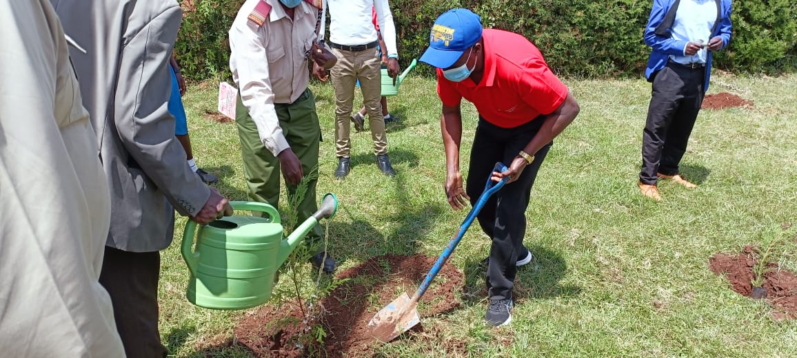 KRACare's tweet photo. Our Staff from the North Rift Region led by Mr. Barille Wario the North Rift Regional Coordinator, will today plant over 3,000 seedlings at Nairobi Girls & Nairobi Boys Secondary Schools in Endebess as part of this month's CSR Activities for #Taxpayersmonth2021 #ProjectGoGreen 🌲 https://t.co/VakEUccXhX