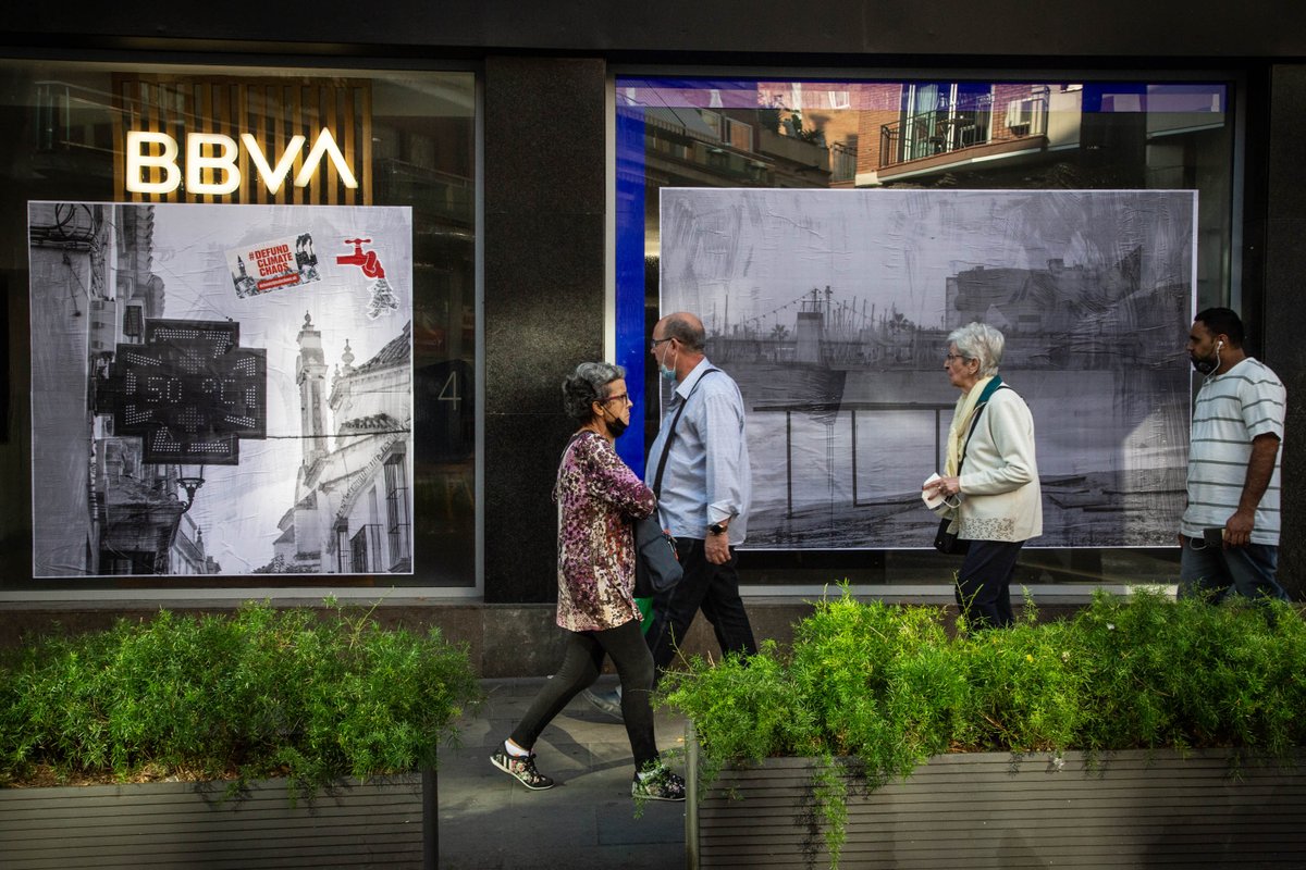 Wildfires. Floods. Drought. All signs that the climate crisis is upon us now. 
Yet financial institutions continue to pump trillions into the very companies fueling the fire. Meanwhile central banks and regulators stand on the sidelines clapping them along! 
#DefundClimateChaos