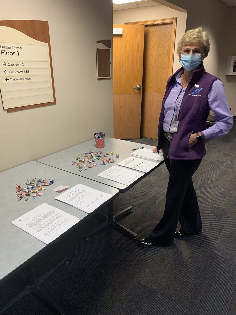 TNINarrative's tweet photo. The Narrative Initiative team was in Quad city, Moline Iowa &amp; Davenport Illinois with Silvas Healthcare, St. Ambrose University, and Genesis Healthcare. Staff got to experience some narrative work and learn of a new tool through the use of personal stories. Read-Write-Reflect. https://t.co/KOsPoOdmDQ