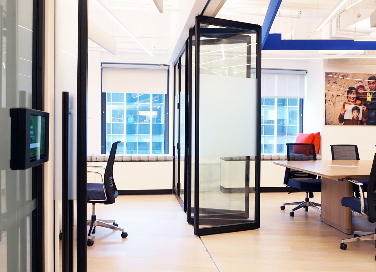 bravuraco's tweet photo. Are you settling when you don’t have too?
PK-30 Systems opens up infinite possibilities with custom sustainable options and high-quality hardware.
#PK30 #bravura #architecturedesign #engineeringexcellence #partitions #interiorarchitecture #interiordesign #operablewall https://t.co/Z8Kub6oeRm