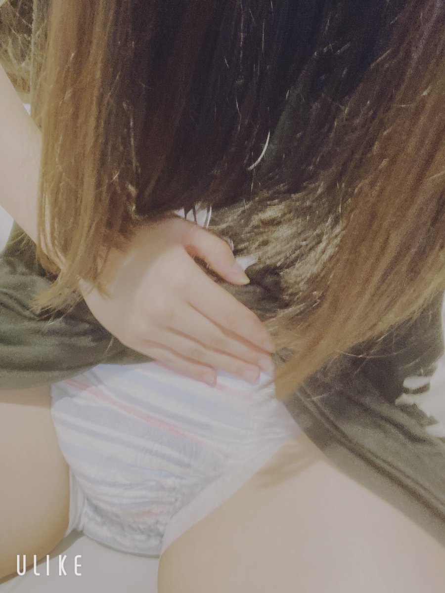 h4869a's tweet photo. 貰ったオムちゅ履いてます(∩ω∩*`)これでちっち出ちゃっても安心 https://t.co/GiKQJup3wQ