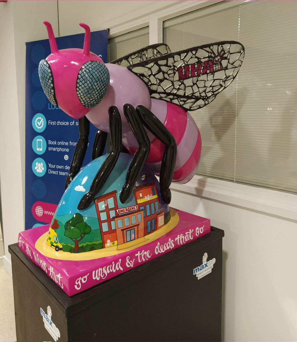 goEmmaC's tweet photo. Fab seeing the #UHAbee in the atrium of the Hope Building at Salford Royal the other day... Looking forward to seeing you at your upcoming celebration event on 12 November 👏🏻 @UnsungHeroAward @lornamax20NHS @SalfordRoyalNHS https://t.co/eF8StQ7Sgg