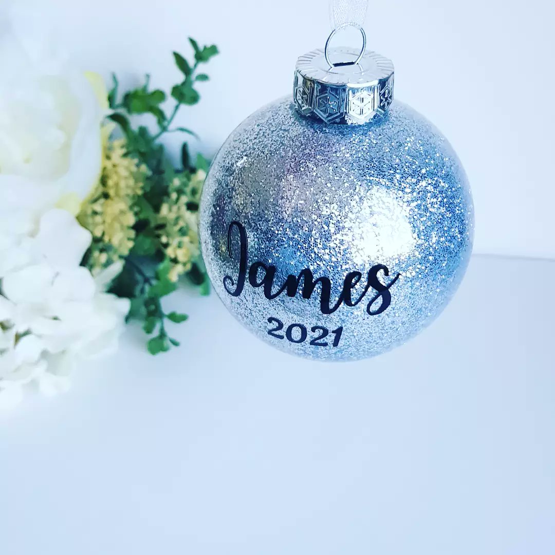 nz_custom's tweet photo. Glitter baubles 😍 https://t.co/Pt7Ya21X32 https://t.co/wO4UWS1tJL