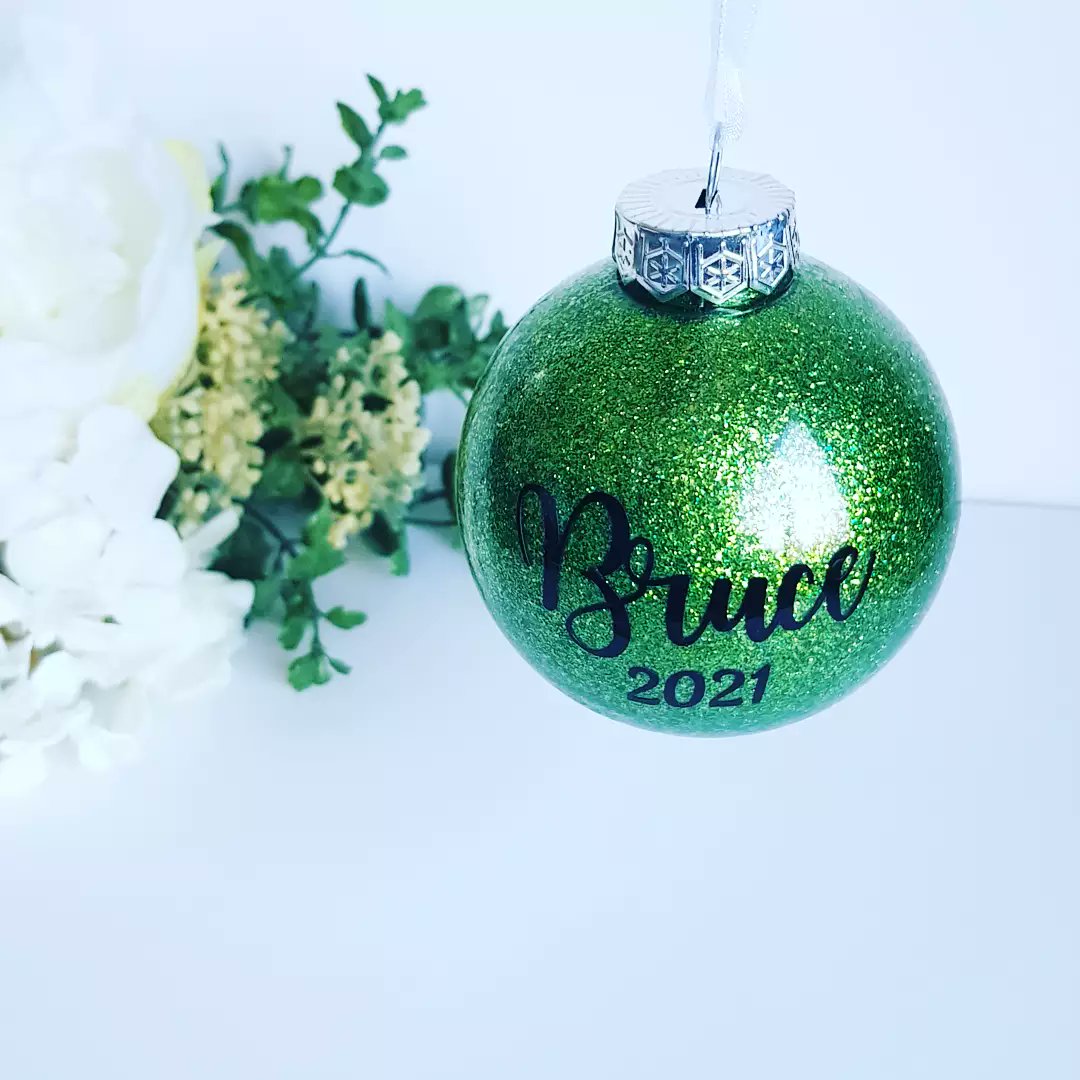 nz_custom's tweet photo. Glitter baubles 😍 https://t.co/Pt7Ya21X32 https://t.co/wO4UWS1tJL
