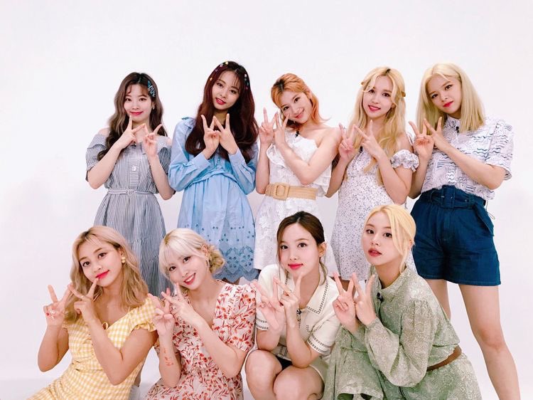fruitjun's tweet photo. @CartNiJaesi @JYPETWICE #ONE_IN_6_MILLION
#트와이스와의_매순간이_눈부셔
#TWICEComesBeforeONCE 
@JYPETWICE https://t.co/b3UB3P4RCQ