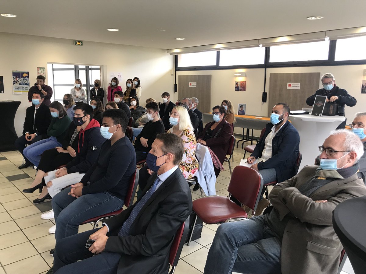 Magnifique projet collectif développé par des jeunes de la mission locale ⁦<a href="/Ville_Migennes/">Migennes ma Ville</a>⁩ au service d’autres jeunes un vrai de travail de réflexion autour des compétences dans une approche ludique ⁦<a href="/SeverineOzanne/">Severine Ozanne</a>⁩ ⁦<a href="/OlivierBisiaux/">Olivier Bisiaux</a>⁩