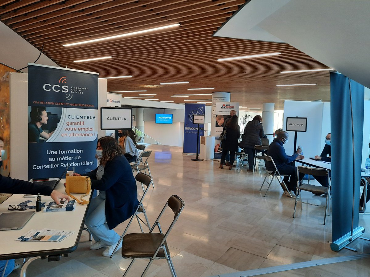 Angers_ALDEV's tweet photo. 🔴En direct l Osez les métiers de la relation client à distance au Centre des congrès d'#Angers
 ✅Informez-vous &amp; découvrez les métiers
✅Rencontrez &amp; échangez avec les entreprises qui recrutent
👉Inscrivez-vous, l'évènement se poursuit cet après-midi https://t.co/4o3ZL6A1sp https://t.co/OumMB5OILH